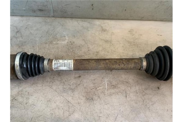 Recambio de palier delantero derecho para citroen c4 grand picasso/spacetourer 1.6 attraction referencia OEM IAM 9677916180  