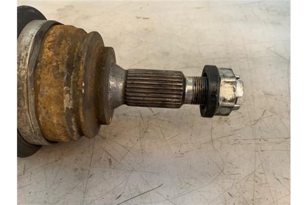 Recambio de palier delantero derecho para citroen c4 grand picasso/spacetourer 1.6 attraction referencia OEM IAM 9677916180  