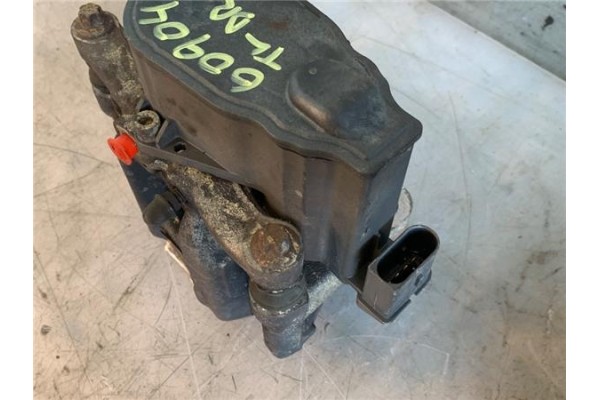 Recambio de pinza freno trasero derecha para citroen c4 grand picasso/spacetourer 1.6 attraction referencia OEM IAM 2601048501  