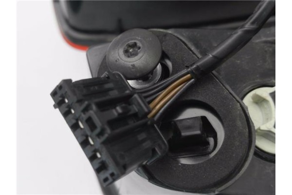 Recambio de piloto trasero izquierdo para citroen c4 grand picasso/spacetourer 1.6 attraction referencia OEM IAM 9676853980 2631