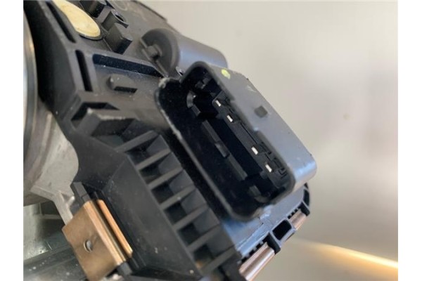 Recambio de motor limpiaparabrisas delantero para peugeot 5008 1.6 premium referencia OEM IAM 9671062180  