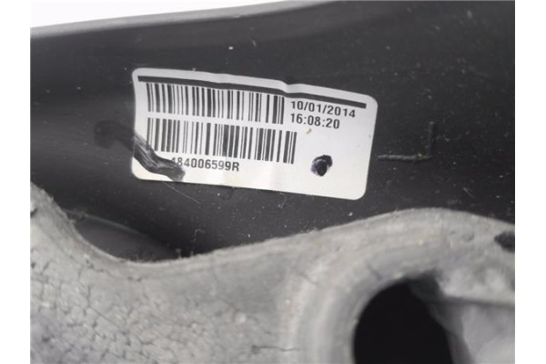 Recambio de volante para renault captur i 1.2 intens referencia OEM IAM 484006599R 6,22E+06 