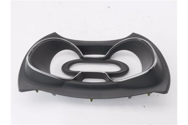Recambio de embellecedor cuadro instrumentos para renault captur i 1.2 intens referencia OEM IAM 682504768R  