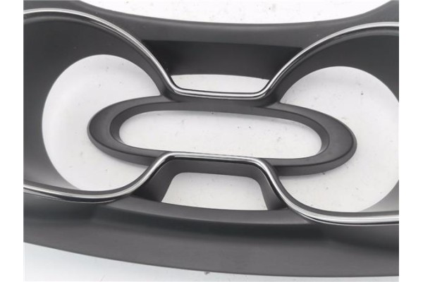 Recambio de embellecedor cuadro instrumentos para renault captur i 1.2 intens referencia OEM IAM 682504768R  
