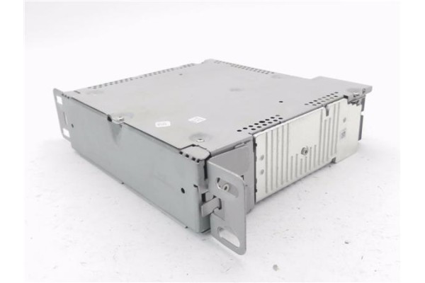 Recambio de autoradio para renault captur i 1.2 intens referencia OEM IAM 281151761R  
