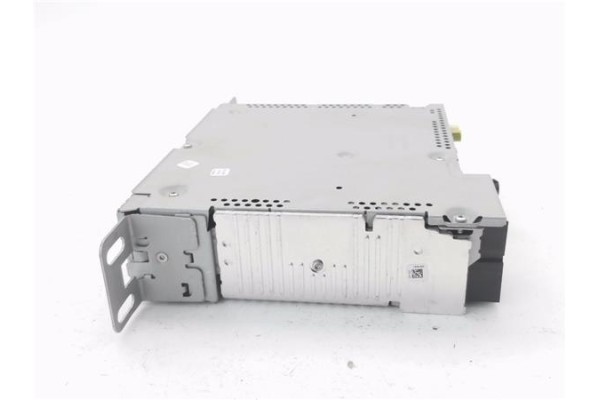 Recambio de autoradio para renault captur i 1.2 intens referencia OEM IAM 281151761R  