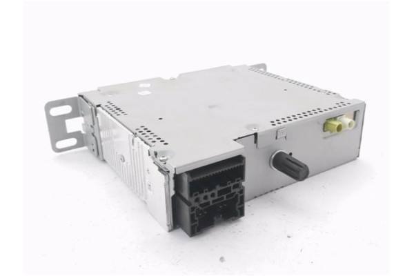 Recambio de autoradio para renault captur i 1.2 intens referencia OEM IAM 281151761R  
