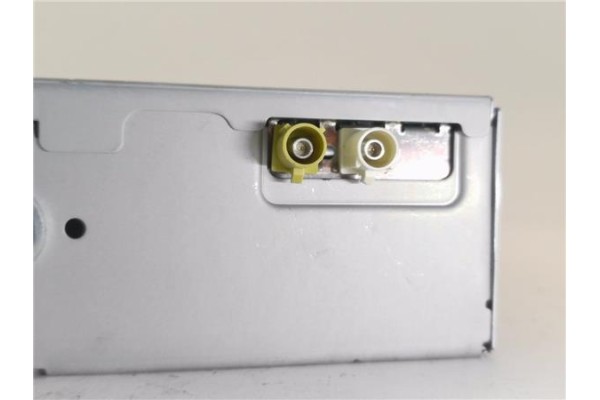 Recambio de autoradio para renault captur i 1.2 intens referencia OEM IAM 281151761R  