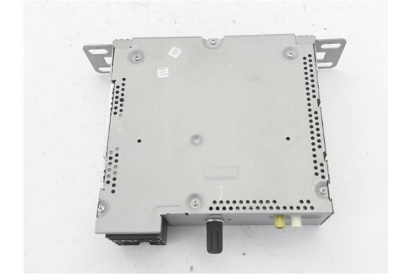 Recambio de autoradio para renault captur i 1.2 intens referencia OEM IAM 281151761R  
