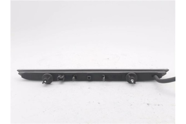 Recambio de luz central de freno para citroen c4 grand picasso/spacetourer 1.6 attraction referencia OEM IAM A052480  