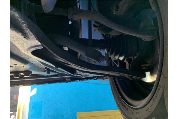 Recambio de brazo suspension delantero derecho para peugeot 207 1.4 referencia OEM IAM 3521N8  