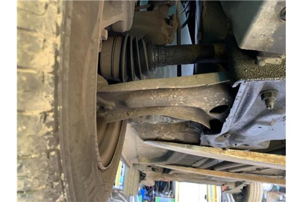 Recambio de brazo suspension delantero derecho para peugeot 207 1.4 referencia OEM IAM 3521N8  