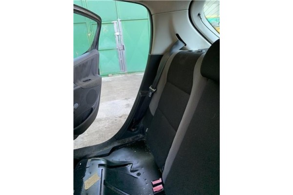 Recambio de cinturon seguridad trasero derecho para peugeot 207 1.4 referencia OEM IAM 8975X4  