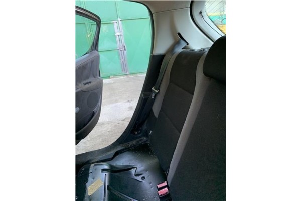 Recambio de cinturon seguridad trasero derecho para peugeot 207 1.4 referencia OEM IAM 8975X4  