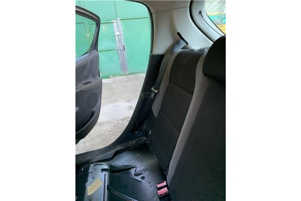 Recambio de cinturon seguridad trasero derecho para peugeot 207 1.4 referencia OEM IAM 8975X4  