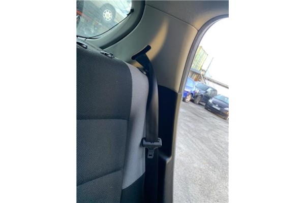 Recambio de cinturon seguridad trasero izquierdo para peugeot 207 1.4 referencia OEM IAM 8975Z7  