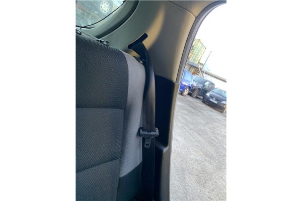 Recambio de cinturon seguridad trasero izquierdo para peugeot 207 1.4 referencia OEM IAM 8975Z7  