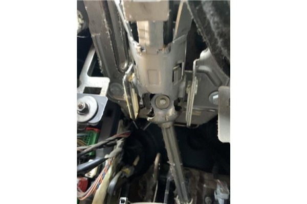 Recambio de columna direccion para peugeot 207 1.4 referencia OEM IAM 4123FJ 4123GX 