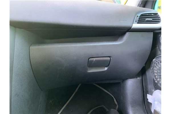 Recambio de guantera salpicadero para peugeot 207 1.4 referencia OEM IAM 8218WG 8218RP 