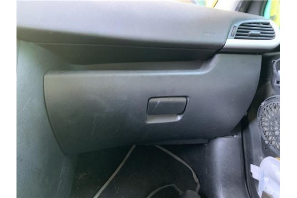 Recambio de guantera salpicadero para peugeot 207 1.4 referencia OEM IAM 8218WG 8218RP 