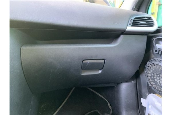 Recambio de guantera salpicadero para peugeot 207 1.4 referencia OEM IAM 8218WG 8218RP 