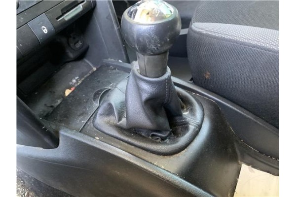 Recambio de palanca de cambio para peugeot 207 1.4 referencia OEM IAM 2400CL  