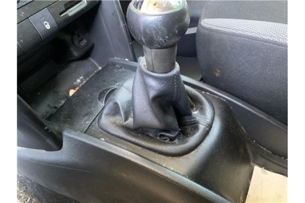 Recambio de palanca de cambio para peugeot 207 1.4 referencia OEM IAM 2400CL  