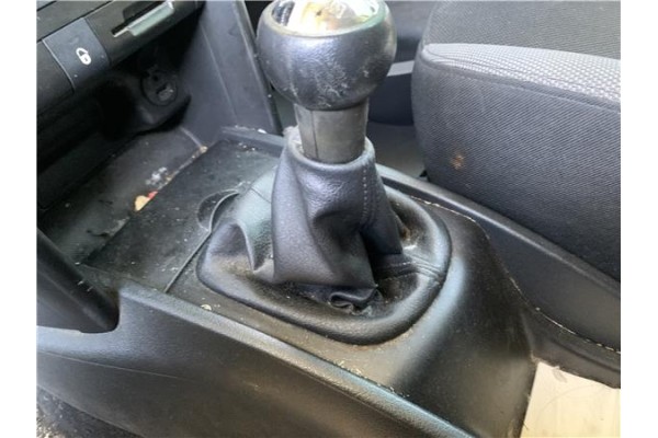 Recambio de palanca de cambio para peugeot 207 1.4 referencia OEM IAM 2400CL  