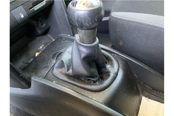 Recambio de palanca de cambio para peugeot 207 1.4 referencia OEM IAM 2400CL  