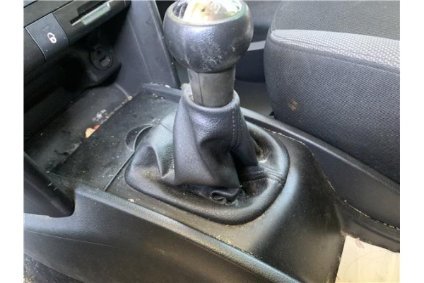 Recambio de palanca de cambio para peugeot 207 1.4 referencia OEM IAM 2400CL  