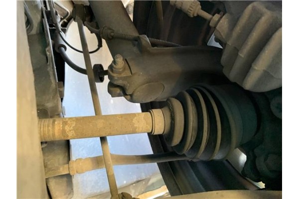 Recambio de palier delantero izquierdo para peugeot 207 1.4 referencia OEM IAM 3272KW  