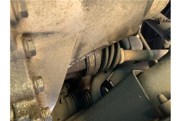 Recambio de palier delantero izquierdo para peugeot 207 1.4 referencia OEM IAM 3272KW  