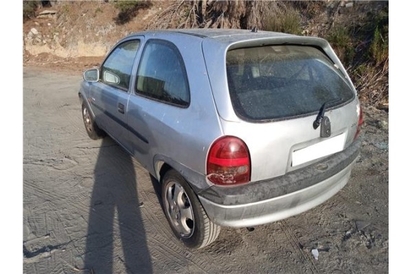 opel corsa b del año 2000