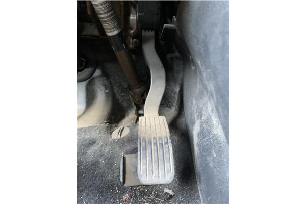 Recambio de pedal acelerador para peugeot 207 1.4 referencia OEM IAM 1601Z6 9835904480 