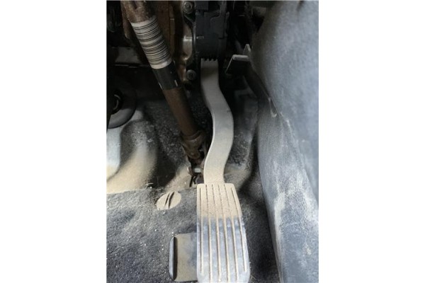 Recambio de pedal acelerador para peugeot 207 1.4 referencia OEM IAM 1601Z6 9835904480 