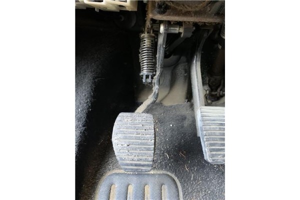 Recambio de pedal embrague para peugeot 207 1.4 referencia OEM IAM 2127EH  