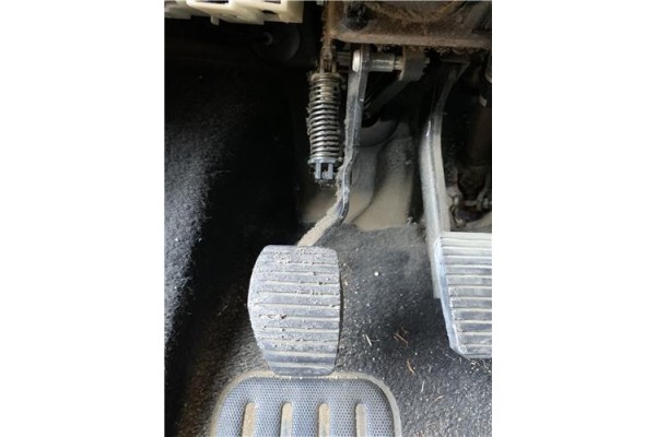 Recambio de pedal embrague para peugeot 207 1.4 referencia OEM IAM 2127EH  