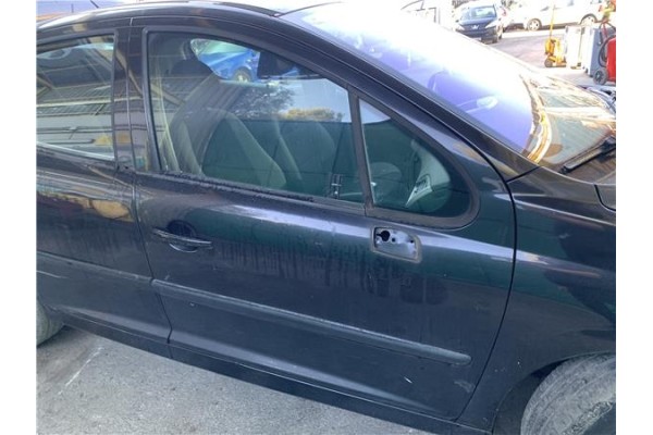 Recambio de puerta delantero derecha para peugeot 207 1.4 referencia OEM IAM 9004X8  