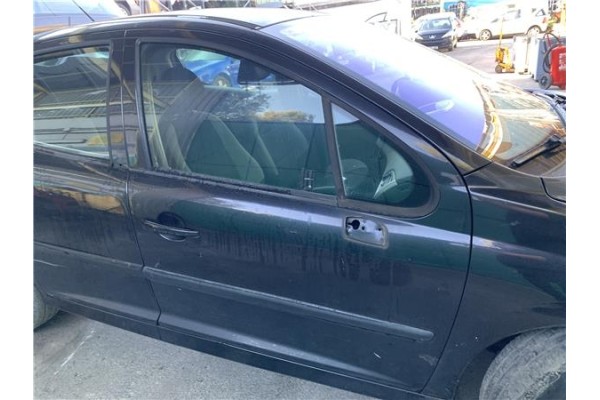 Recambio de puerta delantero derecha para peugeot 207 1.4 referencia OEM IAM 9004X8  