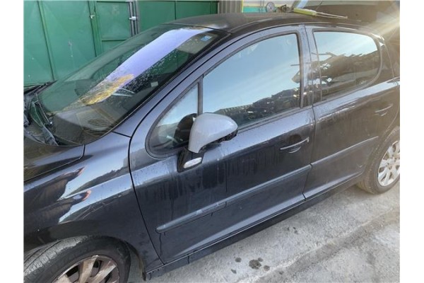 Recambio de puerta delantero izquierda para peugeot 207 1.4 referencia OEM IAM 9002X5  