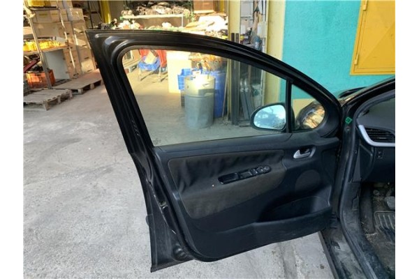 Recambio de puerta delantero izquierda para peugeot 207 1.4 referencia OEM IAM 9002X5  