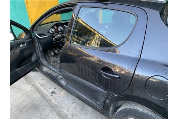 Recambio de puerta trasero izquierda para peugeot 207 1.4 referencia OEM IAM 9006N2  