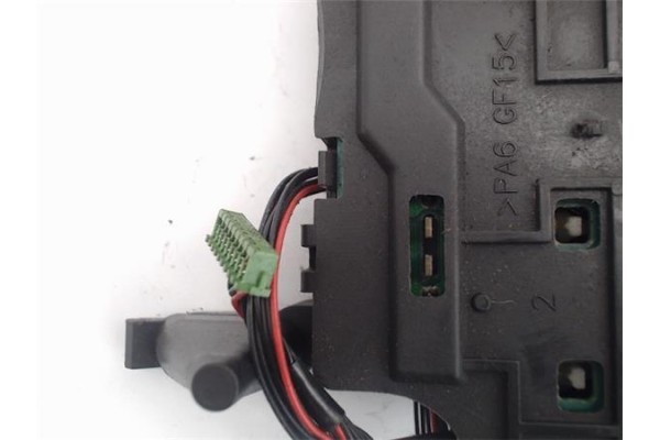Recambio de mando limpiaparabrisas para renault scenic ii (jm) referencia OEM IAM 7701069597  