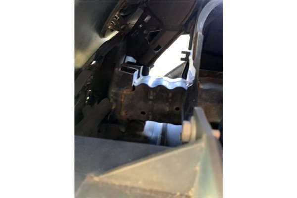 Recambio de refuerzo paragolpes para peugeot 207 1.4 referencia OEM IAM 7414PQ  