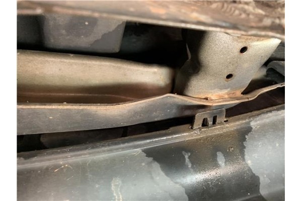 Recambio de refuerzo paragolpes trasero para peugeot 207 1.4 referencia OEM IAM 742202  