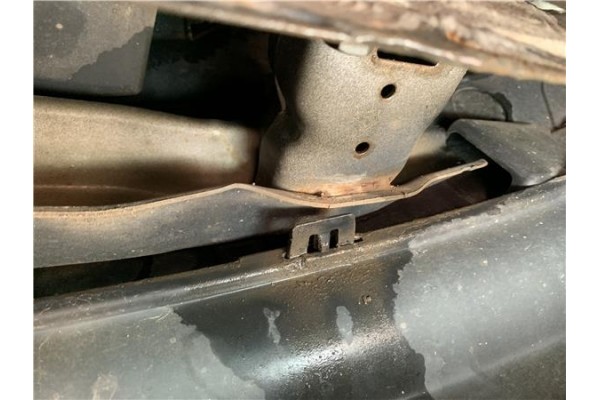 Recambio de refuerzo paragolpes trasero para peugeot 207 1.4 referencia OEM IAM 742202  