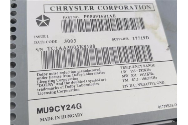 Recambio de autoradio para jeep cherokee (kj) 2.5 crd básico referencia OEM IAM MU9CY24G 17719D 