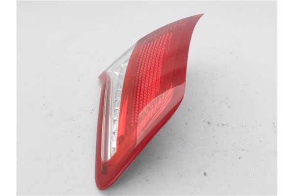 Recambio de piloto porton trasero izquierdo para citroen c4 berlina 1.6 attraction referencia OEM IAM 9672155880  