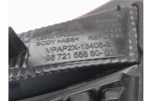 Recambio de piloto porton trasero izquierdo para citroen c4 berlina 1.6 attraction referencia OEM IAM 9672155880  