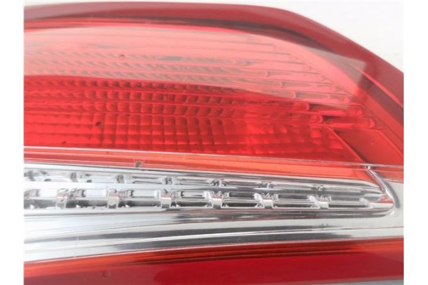 Recambio de piloto porton trasero izquierdo para citroen c4 berlina 1.6 attraction referencia OEM IAM 9672155880  